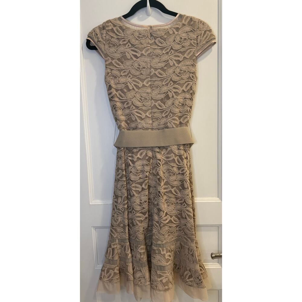 Joseph Ribkoff Taupe Floral Lace Champaign Cocktail Dress Bow Belt Size 4 - Picture 2 of 4
